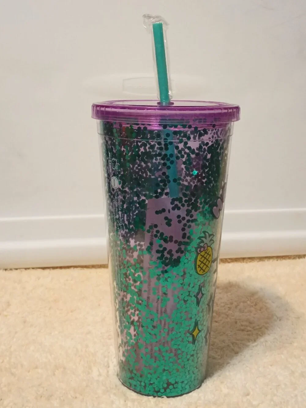 NWT ~ Sanrio Hello Kitty 32 Oz. Confetti Travel Tumbler with Secure Lid & Straw